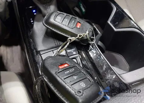 2025 Toyota Camry Xle из США, поврежденный, VIN 4T1DBADKXSU509453